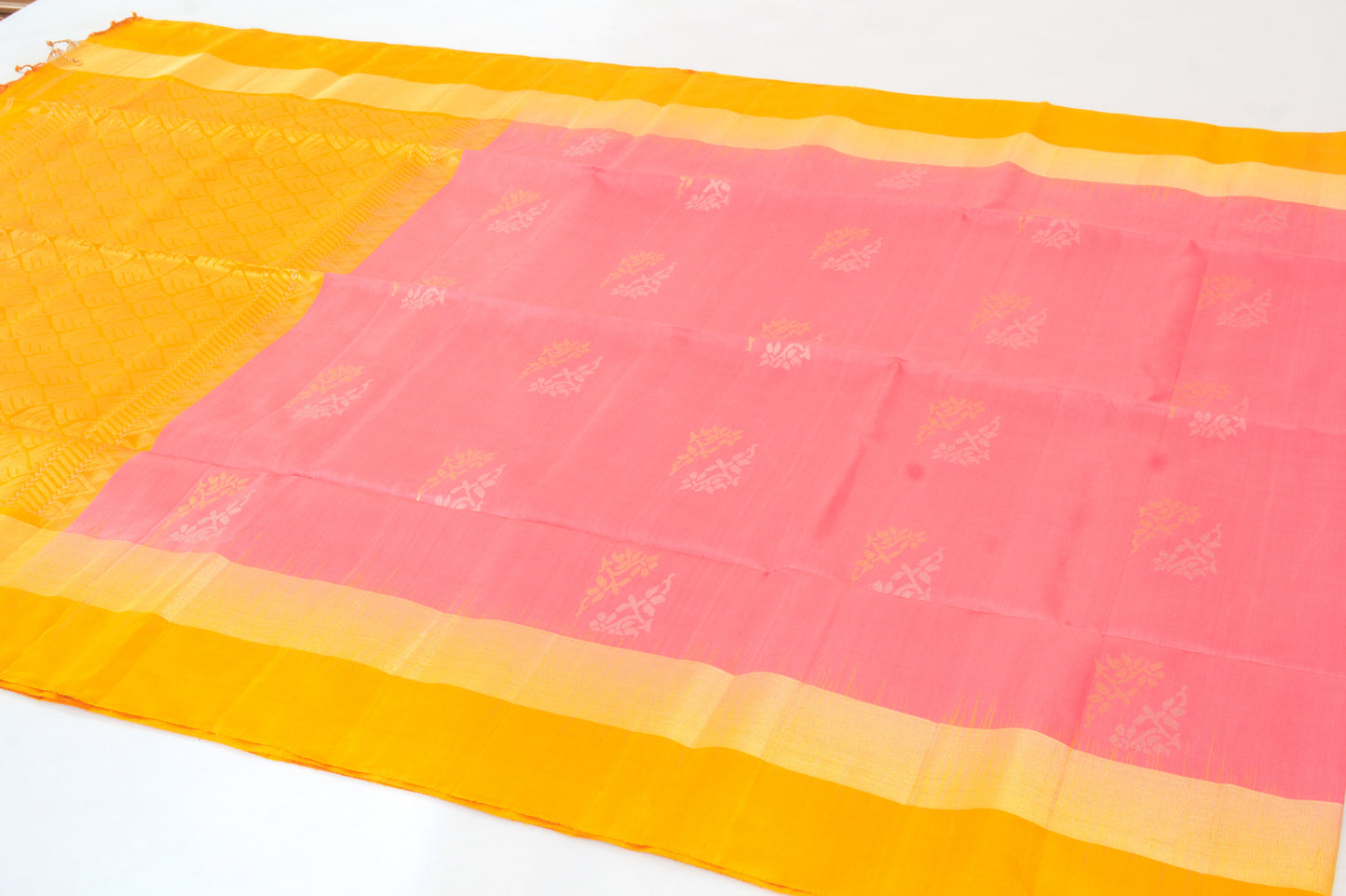 Salem Silk Sarees – Salmon Pink and Golden Yellow – 100% Pure Mulberry Silk –Soft Silk – Meena Bhutta - P000269
