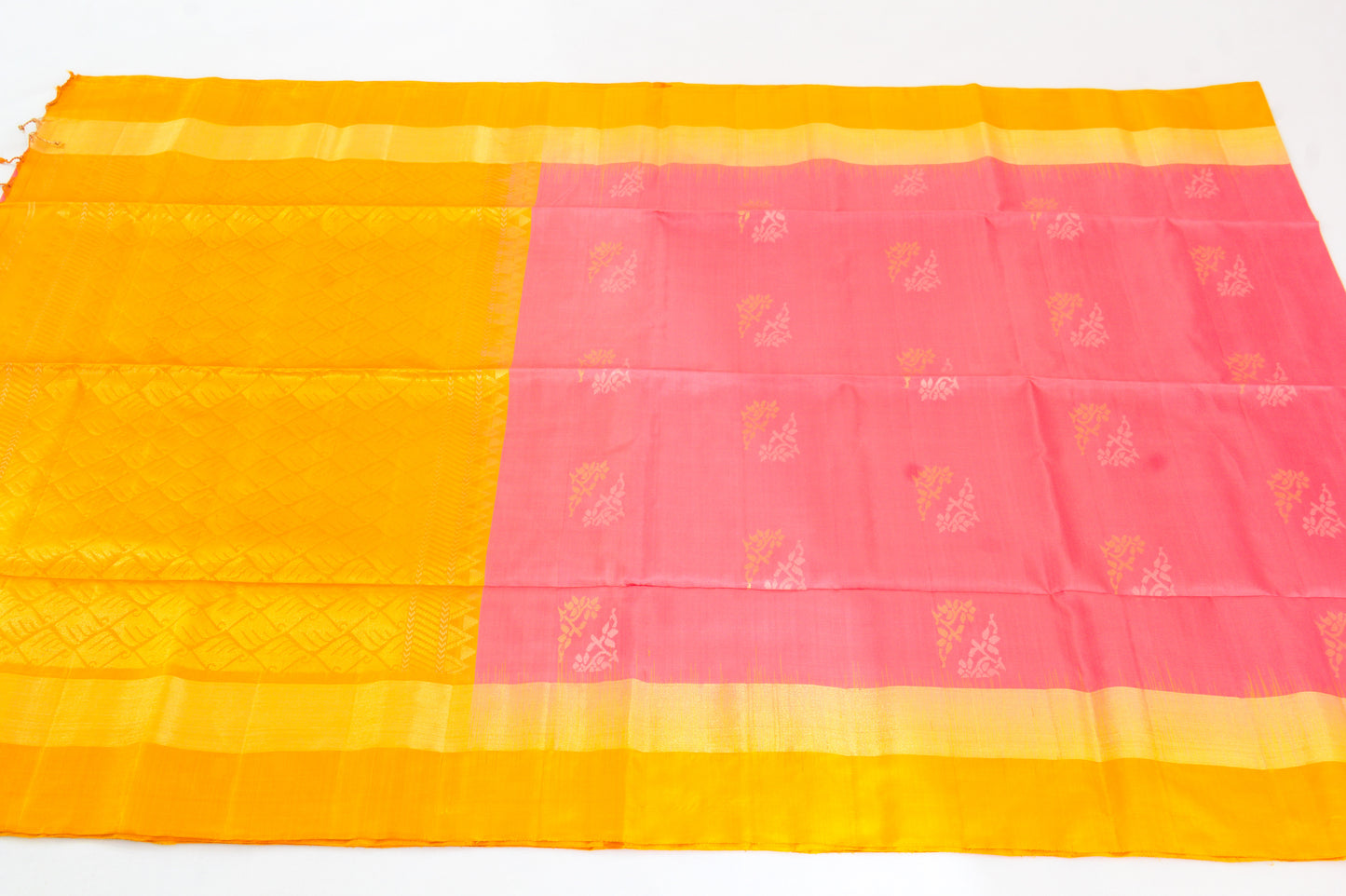 Salem Silk Sarees – Salmon Pink and Golden Yellow – 100% Pure Mulberry Silk –Soft Silk – Meena Bhutta - P000269