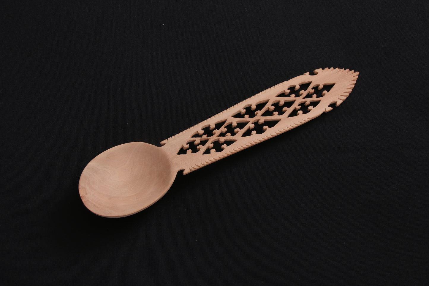 Udayagiri Cutlery – Wooden Salad Spoon – Perfect for serving salad in Homes/Restaurants– Large size - Made with Deodar wood – Length - 14 inches