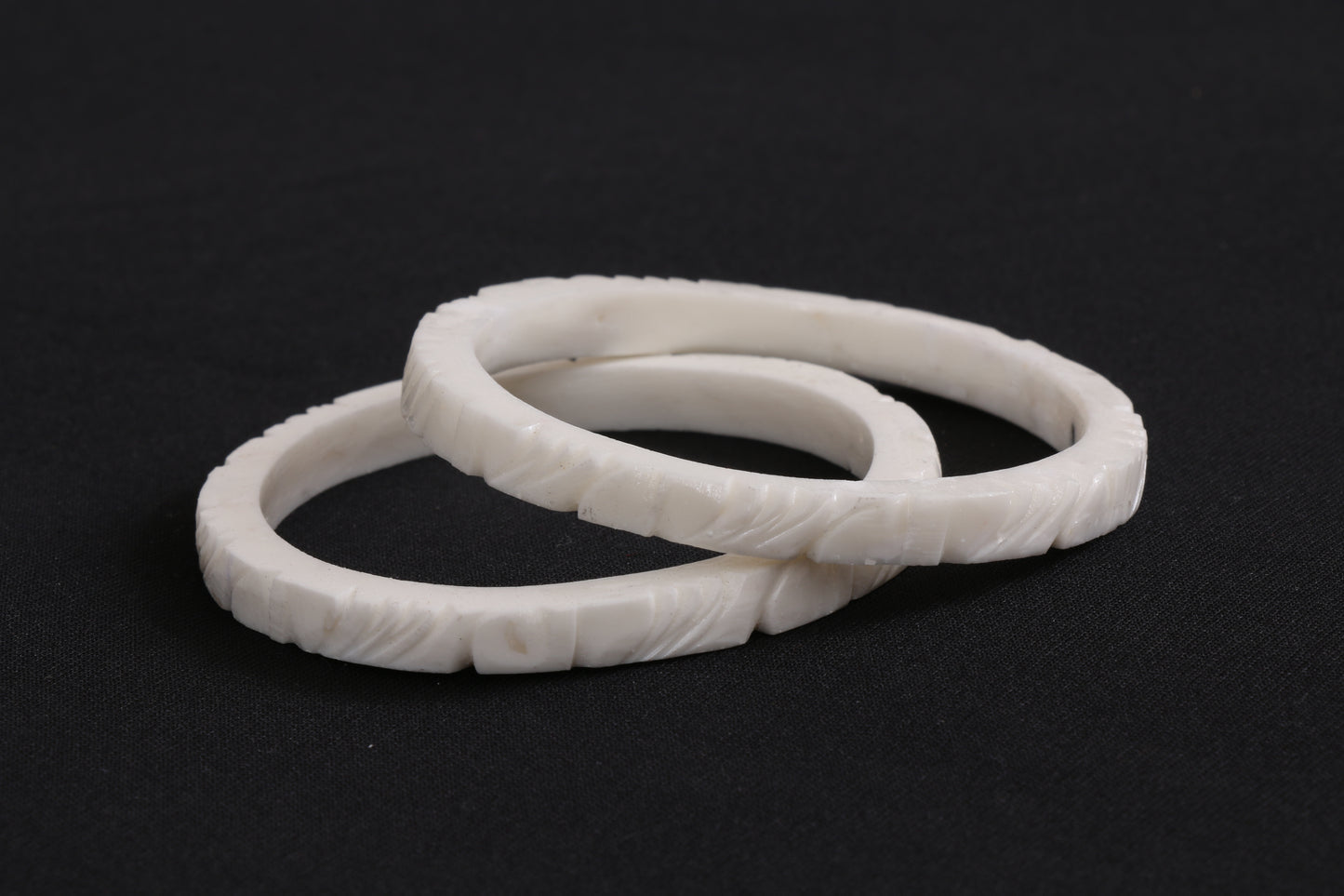 Kannyakumari Sangu Valaiyal – Shell Bangles –Locally crafted– 8 CM in Diameter –Made with Sea shells – Perfect for Children and Adults - P000297