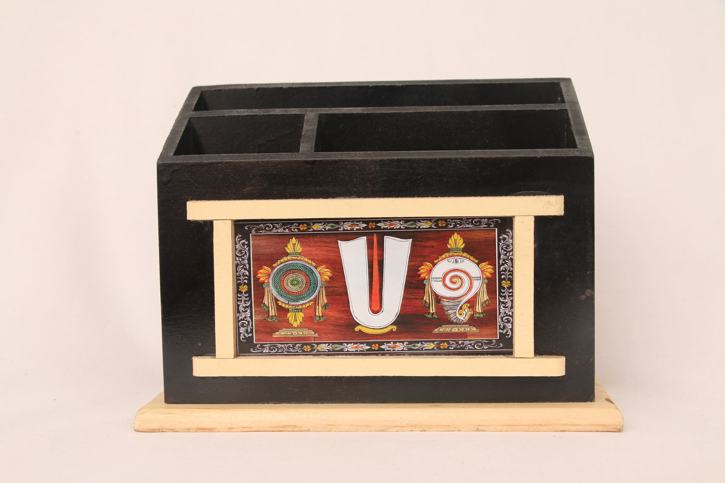 Mysore Wooden Pen stand – Locally crafted –Perfect for Home Decor – 15 X 7 X 12 CMs - P000174