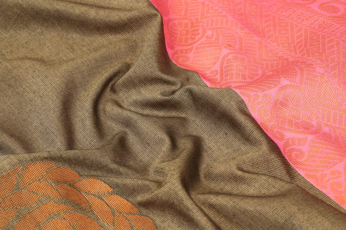 Kanchipuram Pattu Silk Saree – Semi Silk – Pale Brown body - Salmon Pink Pallu Bhutta design- P000142
