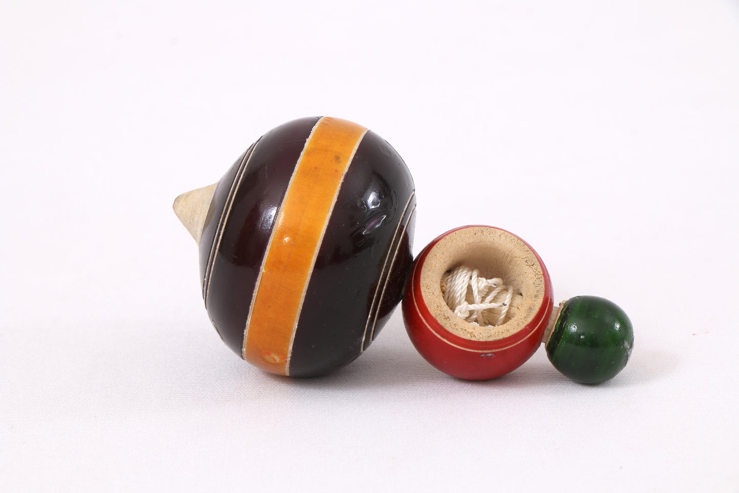 Kondapalli Wooden Toys –Locally crafted –Perfect gift for children – Wooden Spinning top (Lattu) - Naturally colored – P000322