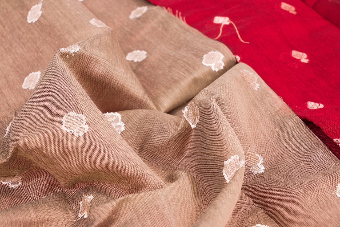 Kovai Kora Cotton Sarees – Scarlet - 100% Cotton Sarees – Bhutta Design - Perfect for all occasions – P000359