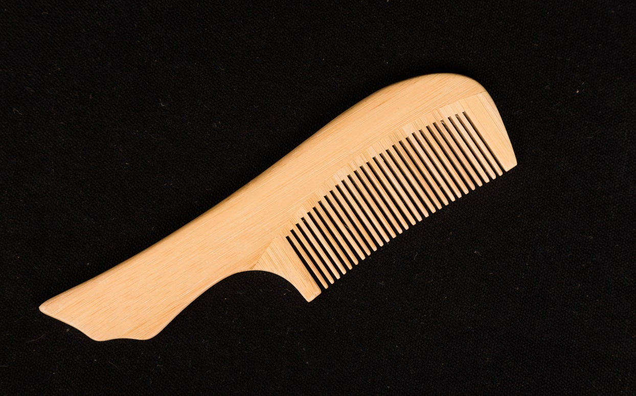 Udayagiri Cutlery – Wooden Comb – Large Size - Made with Neem wood - P00056 – 7.5 X 2 Inches