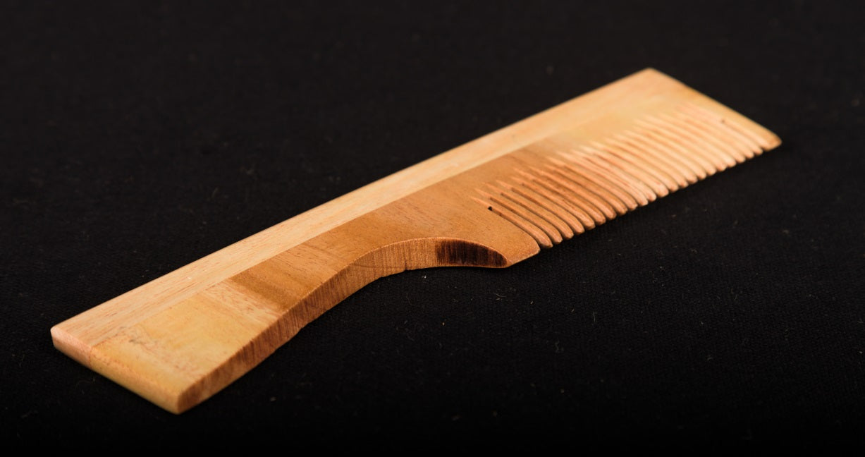 Udayagiri Cutlery – Wooden Comb – Large Size - Made with Neem wood - P00058 – 7.5 X 2 inches