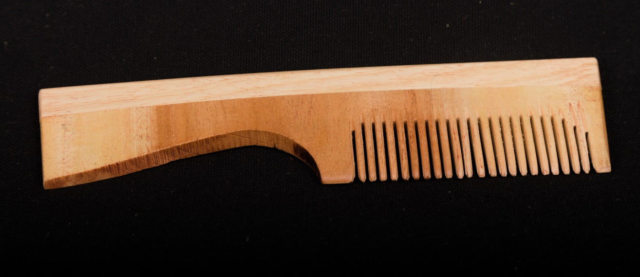 Udayagiri Cutlery – Wooden Comb – Large Size - Made with Neem wood - P00058 – 7.5 X 2 inches