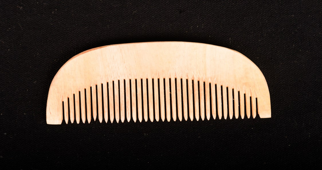 Udayagiri Cutlery – Wooden Comb – Small Size - Made with Neem wood - P00062 – 5 X 2 inches