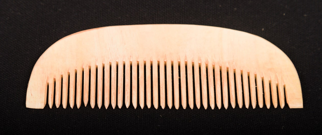 Udayagiri Cutlery – Wooden Comb – Small Size - Made with Neem wood - P00062 – 5 X 2 inches