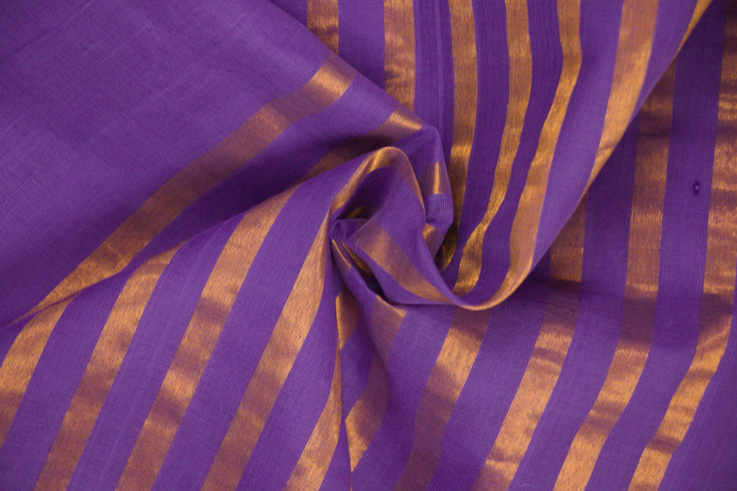 Venkatagiri Cotton Sarees – Dark Lavender - Bhutta design - 100% Cotton Sarees – Perfect for all occasions – P000244