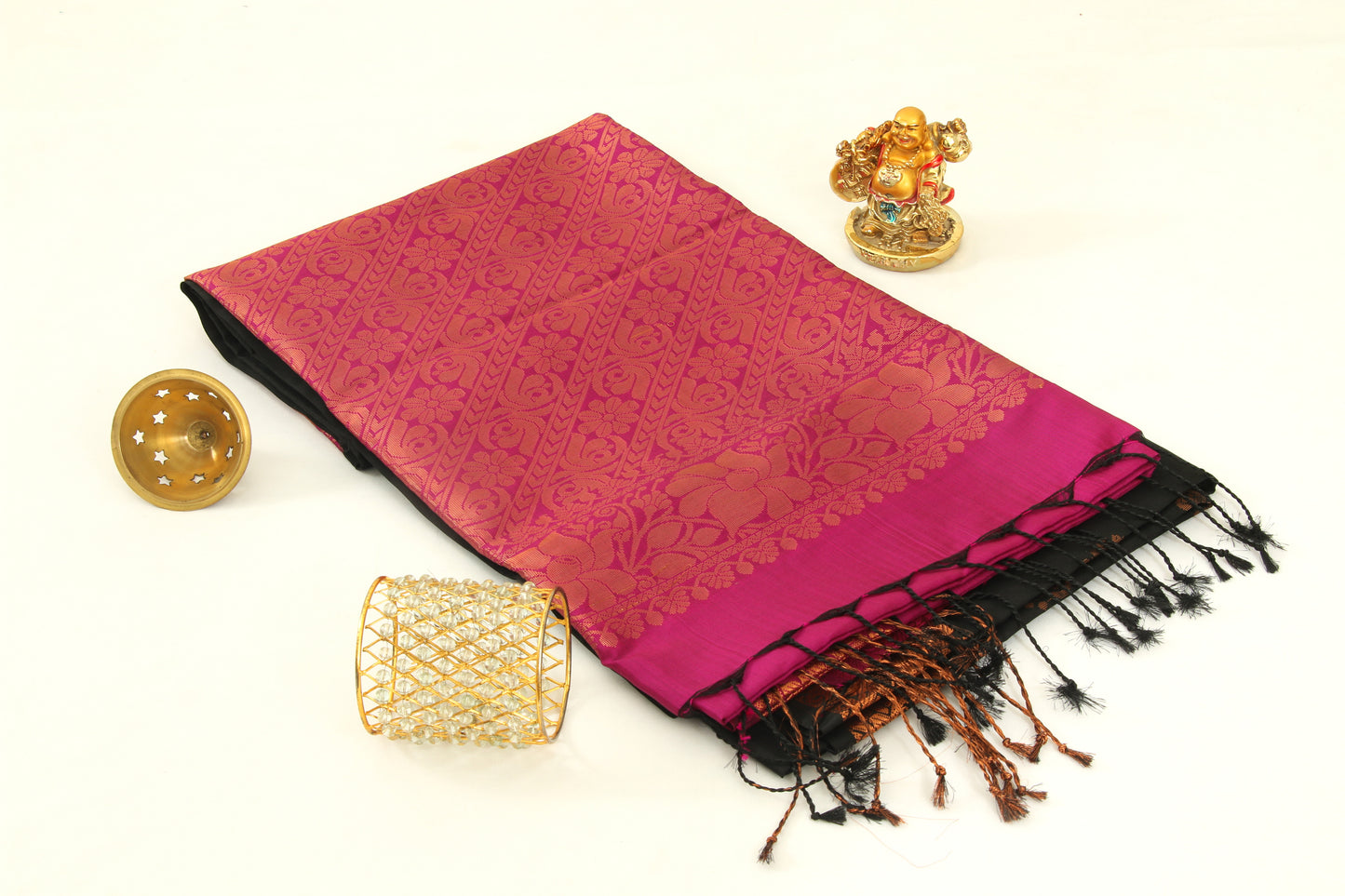 Kanchipuram Pattu Silk Saree – Semi Silk –Box Bhutta Saree- P000139