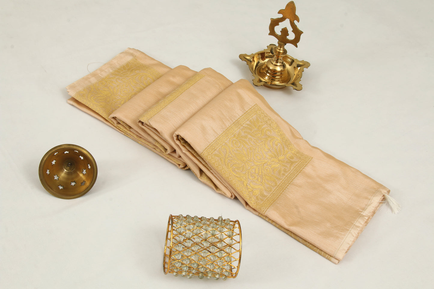 Kanchipuram Pattu Silk Saree – Semi Soft Silk – Bhutta design- Burly wood - Taupe Pallu  - Thread work in body and pallu - P00180