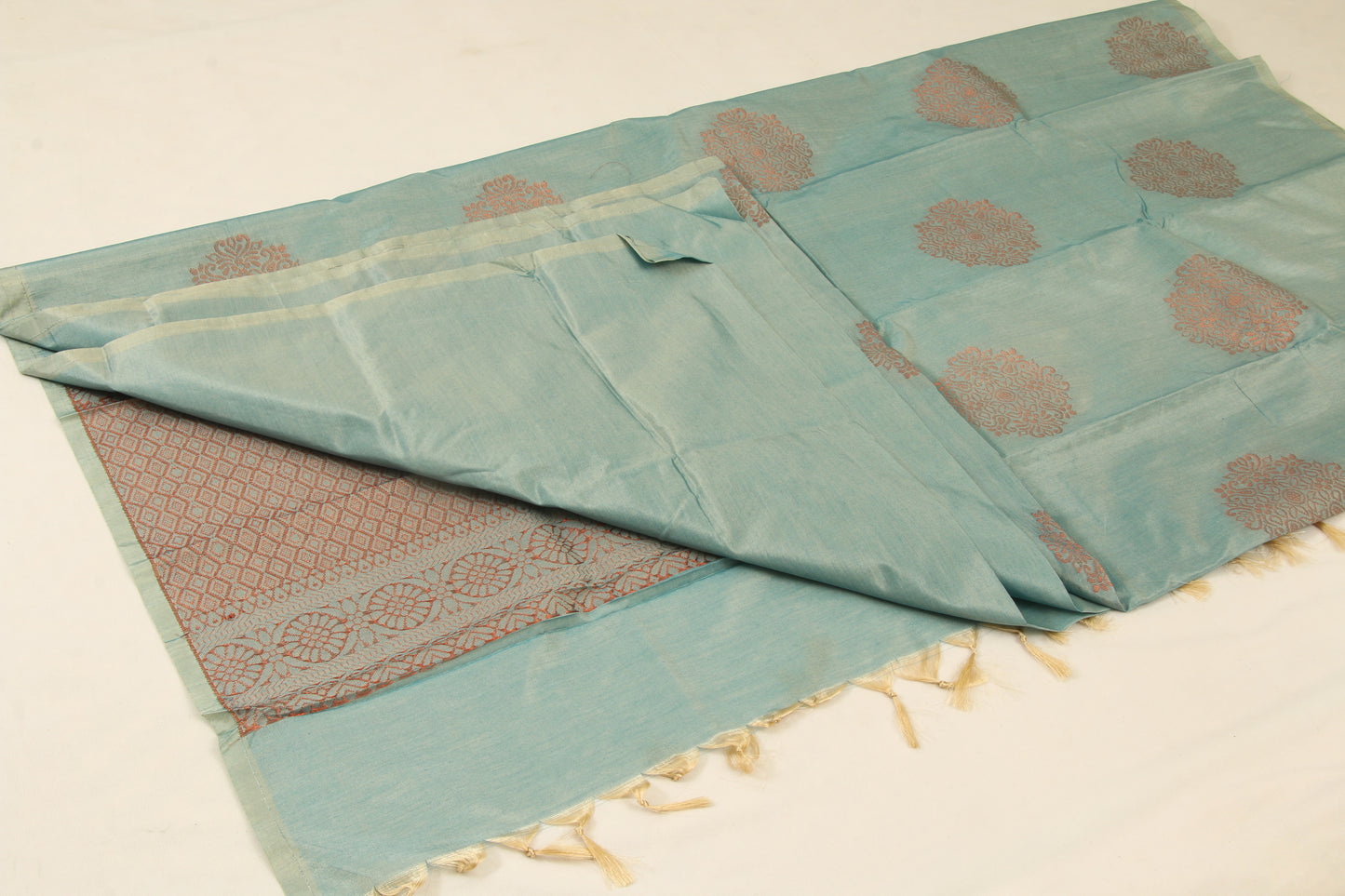 Kanchipuram Pattu Silk Saree – Semi Soft Silk – Bhutta design- Grey Olive - Taupe Pallu  - Thread work in body and pallu - P00179