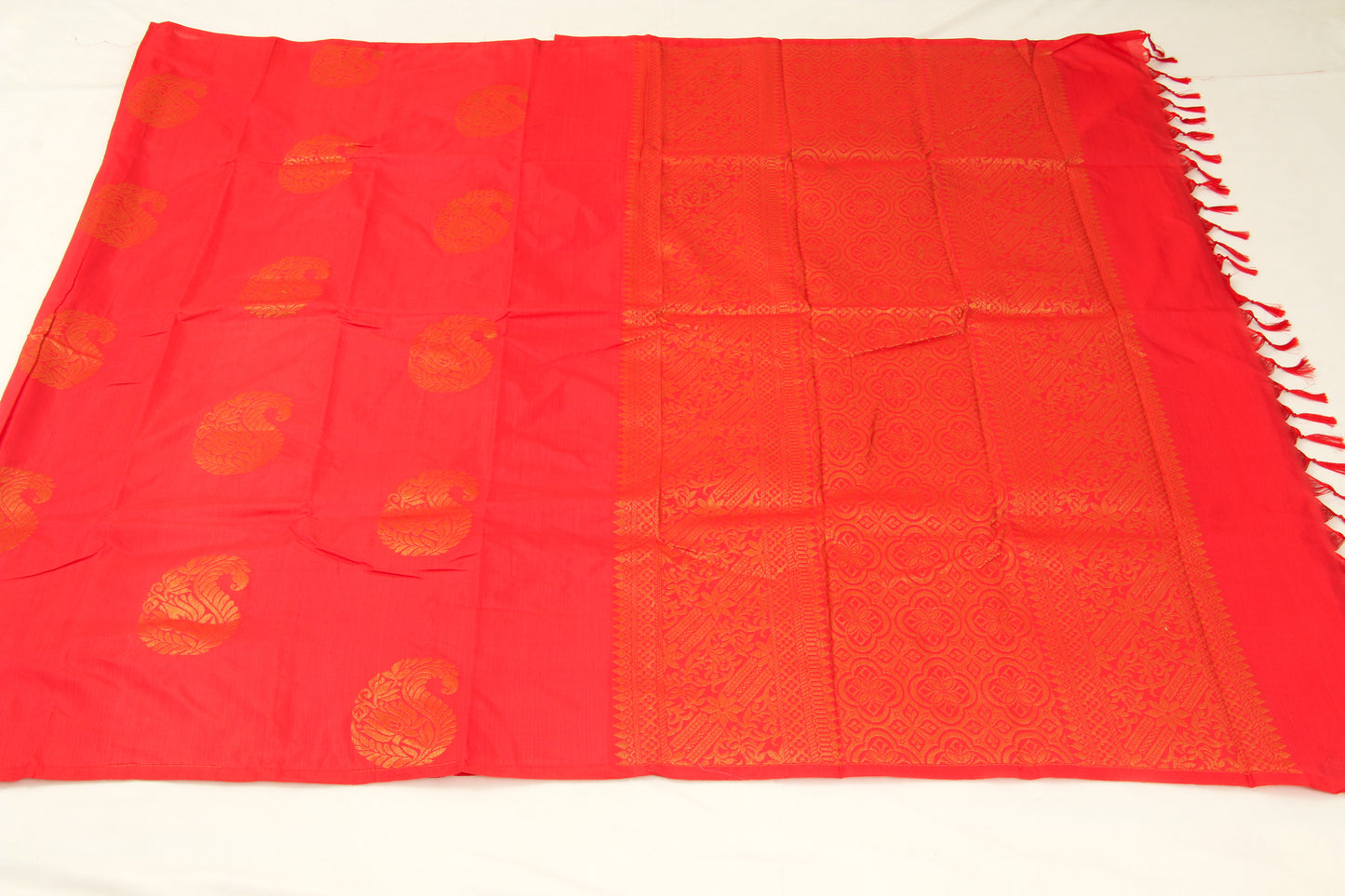 Kanchipuram Pattu Silk Saree – Semi Soft Silk – Bhutta design- Coral Red - Zari work in body and pallu - P00176