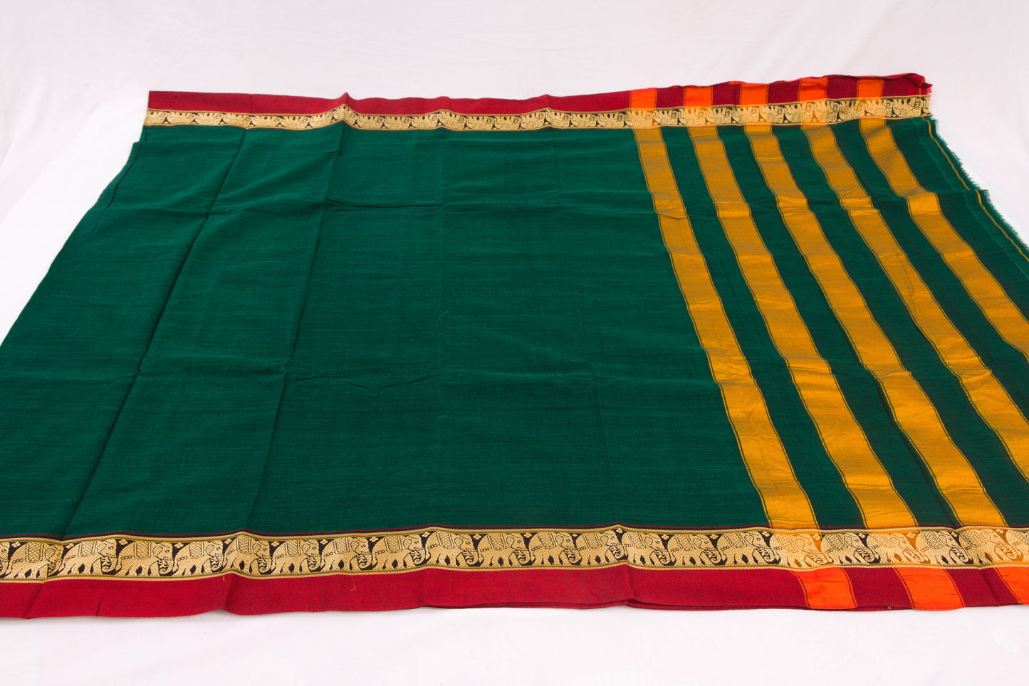 Narayanpet Cotton sarees – Sherwood Green with Elephant border- 100% Cotton Sarees – Perfect for all occasions – P000349