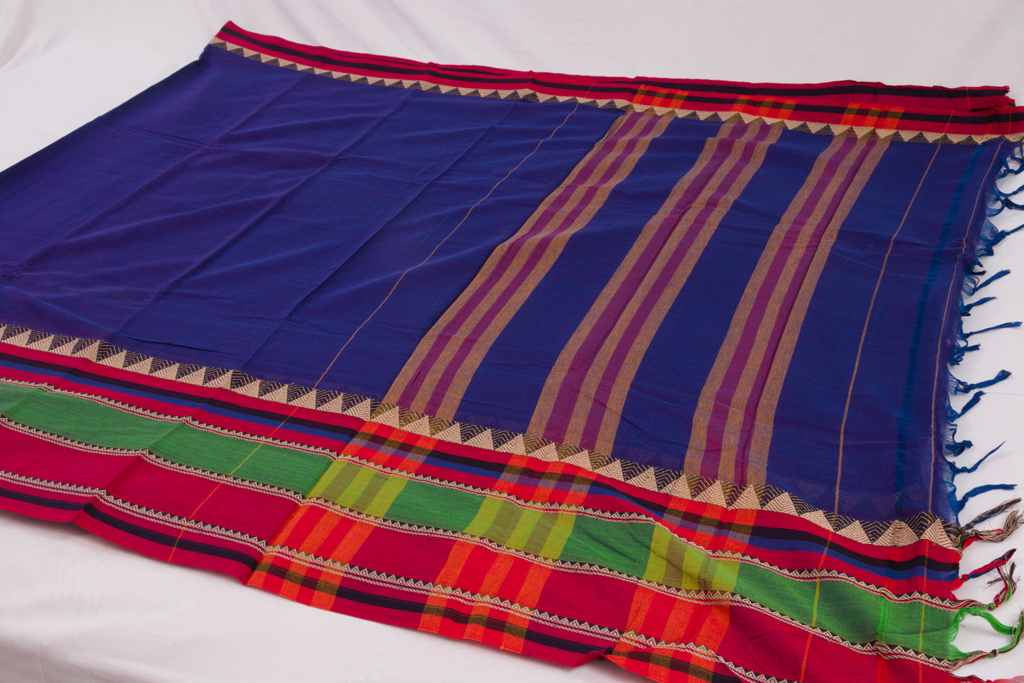 Narayanpet Cotton sarees – Dark Indigo - 100% Cotton Sarees – Perfect for all occasions – P000357