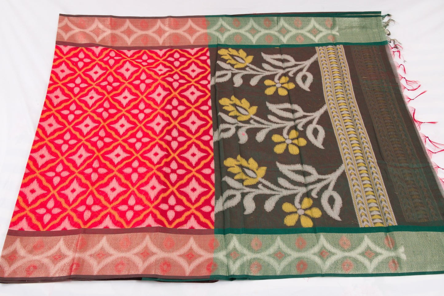 Pochampally saree featuring vibrant Ikat motifs and elegant contrast pallu 