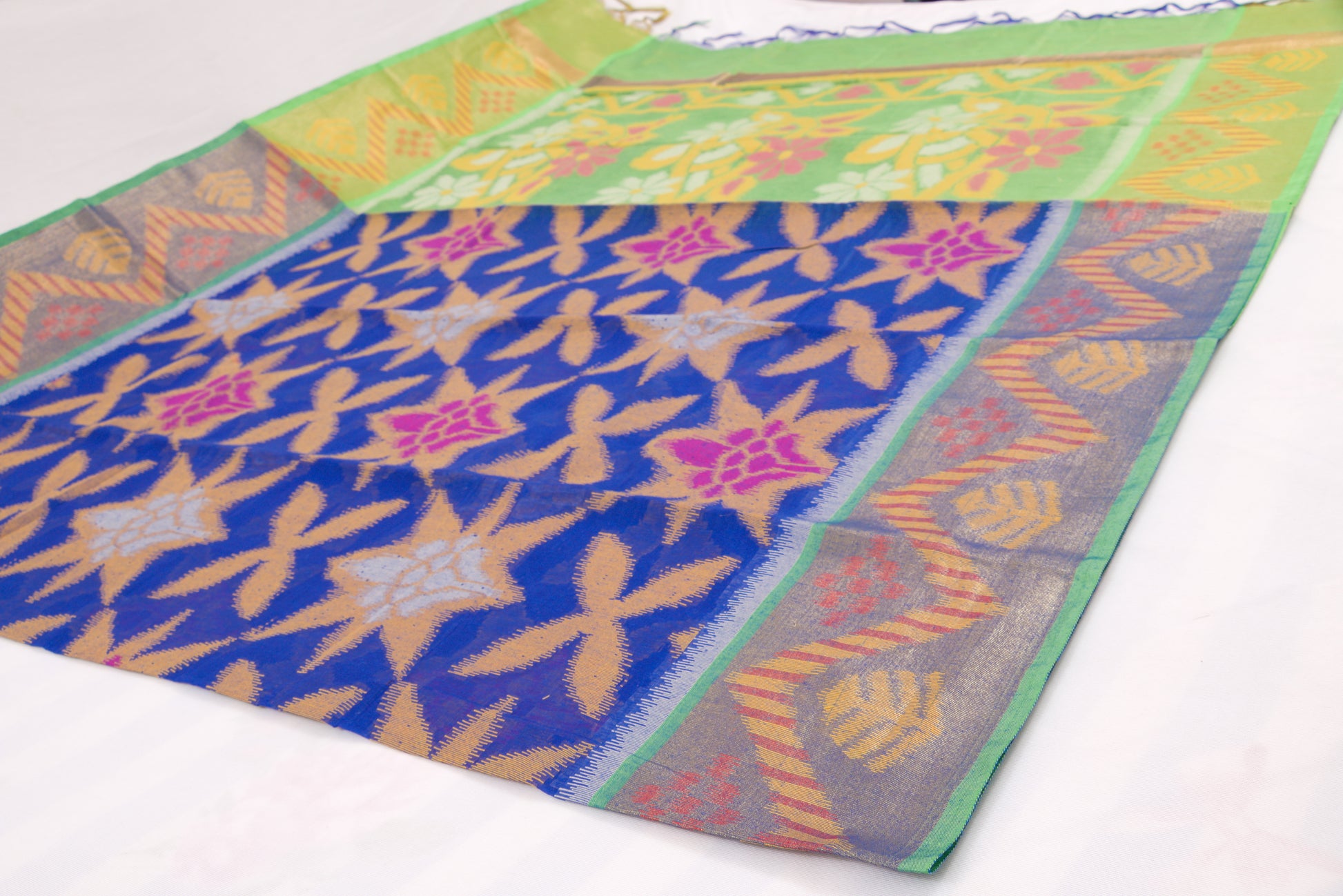 Pochampally saree featuring vibrant Ikat motifs and elegant contrast pallu 