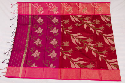 Pochampally saree featuring vibrant Ikat motifs and elegant contrast pallu 