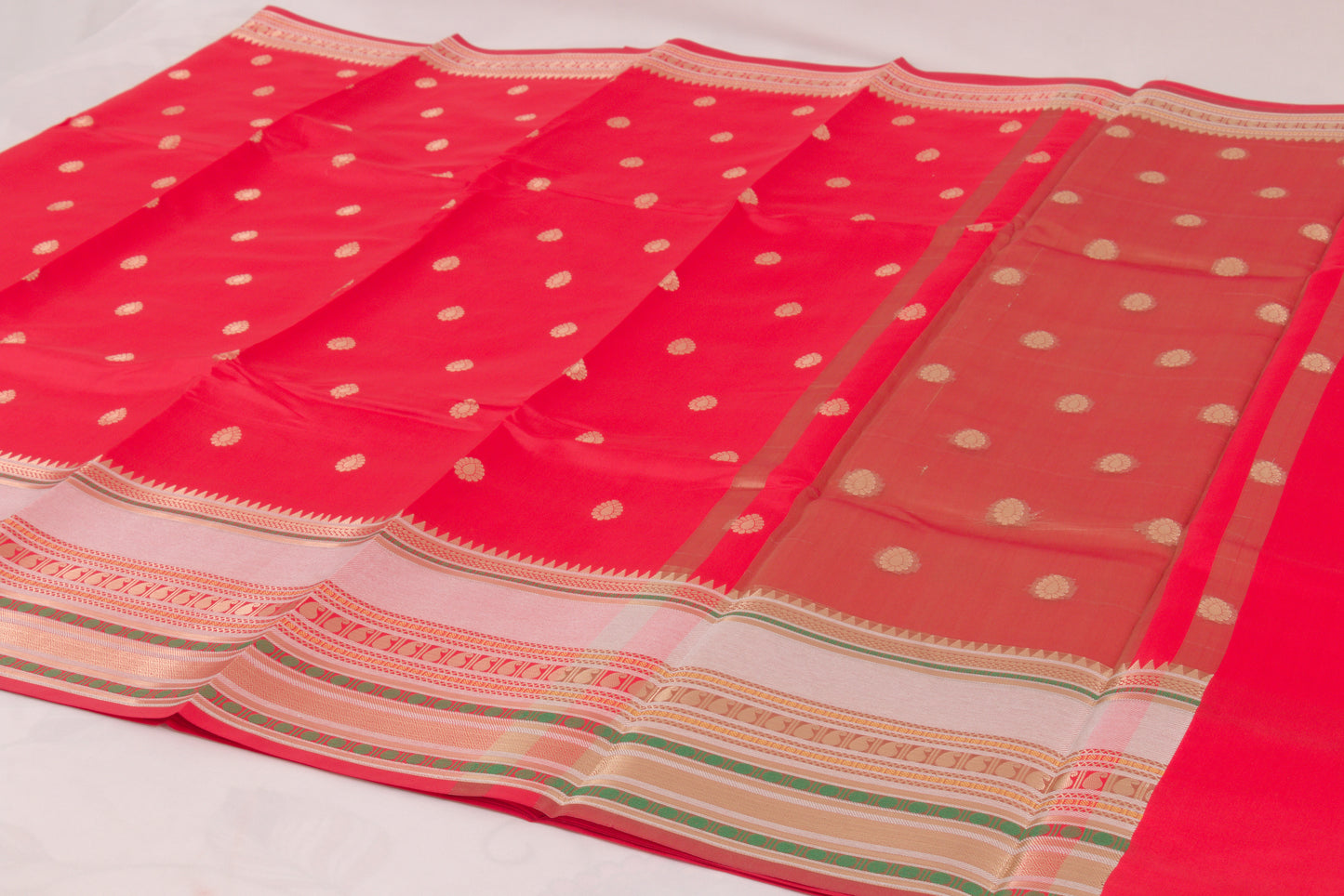 Banarasi Semi Katan Soft Sarees – Cool Red – Katan Silk Sarees – Zari work -Bhutta Design - Perfect for all occasions – P000401