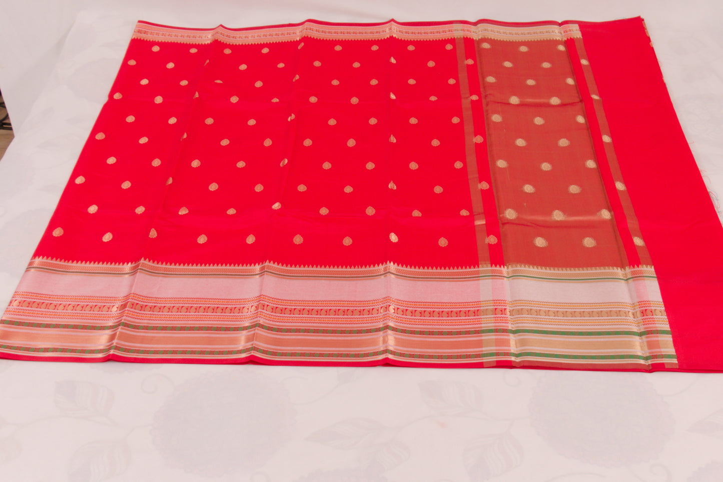 Banarasi Semi Katan Soft Sarees – Cool Red – Katan Silk Sarees – Zari work -Bhutta Design - Perfect for all occasions – P000401